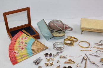 Vintage Lisner Blue Feather Bracelet And Earrings, Vintage Jewelry Box, Cufflinks, Earrings, Bolivia Watch
