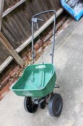 Scotts Turf Builder 15-in Wide Broadcast Spreader With Edge Guard