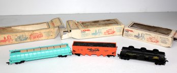 3 HO Scale Railroad Cars