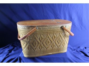 Vintage Wicker Picnic Basket 20.5 W 11.5 T 13 W - In Nice Shape- Redmon Peru Ind- Divider Inside