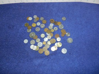 SMALL COLLECTION OF VINTAGE FOREIGN MONEY COINS A