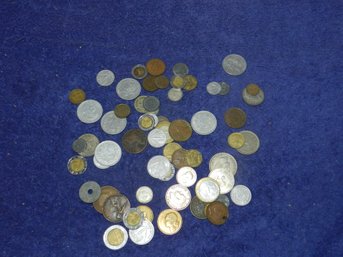 SMALL COLLECTION OF VINTAGE FOREIGN MONEY COINS C