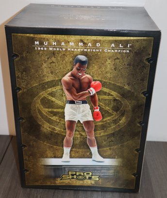 Sealed NEW - Muhammad Ali - Pro Sports Ultimate Sculpture Statue Figure