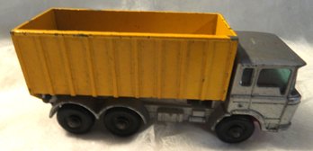 VINTAGE MATCHBOX # 47 TIPPER TRUCK