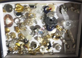 ONE LOT ASSORTED JEWELRY FOR PARTS