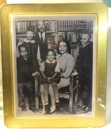 FRAMED PICTURE MARTIN LUTHER KING & FAMILY