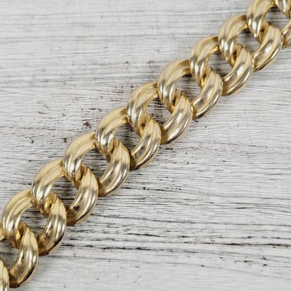 Vintage Bracelet 7' Gold Tone Chunky Chain Link Beautiful Design Classic Costume Jewelry