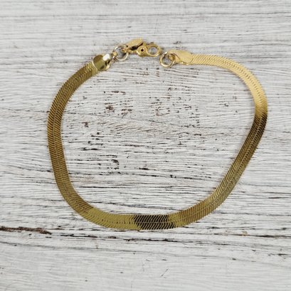 Vintage Monet Herringbone Bracelet 7 1/2' Gold-tone Beautiful Design Classic Costume Jewelry