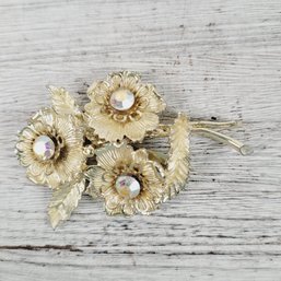 Vintage Rhinestone Brooch Floral Gold Tone Pin Beautiful Design Classic Costume Jewelry