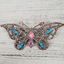Vintage Rhinestone Brooch Butterfly Silver Tone Pin Beautiful Design Classic Costume Jewelry