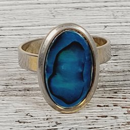 Vintage Ring Size 7-9 Blue Stone Beautiful Design Classic Costume Jewelry