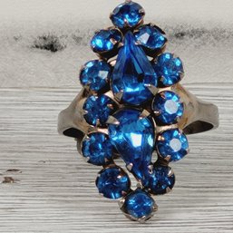 Vintage Ring Size 7-9 Blue Rhinestone Beautiful Design Classic Costume Jewelry