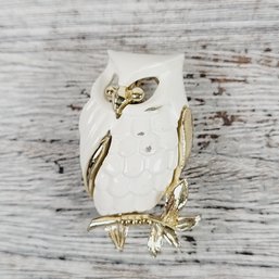 Vintage Brooch/ Pin Owl Beautiful Design Classic Costume Jewelry