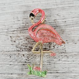 Vintage Brooch/pin Pink Flamingo Enamel Gold-Tone Beautiful Design Classic Costume Jewelry