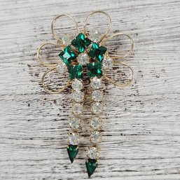 Vintage Brooch/pin Green Rhinestone Gold-Tone Beautiful Design Classic Costume Jewelry