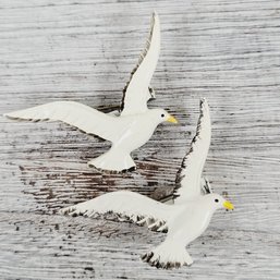 Vintage Brooch/pin Pair Of Birds Sea Gull Enamel Scatter Beautiful Design Classic Costume Jewelry
