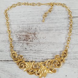 Vintage Necklace 18' Collar Chain Gold-tone Beautiful Design Classic Costume Jewelry