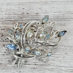 Vintage Blue Rhinestone Brooch Silver-Tone Beautiful Design Classic Costume Jewelry