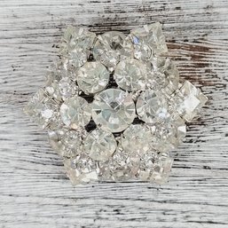 Vintage Rhinestone Brooch Silver-tone Beautiful Design Classic Costume Jewelry