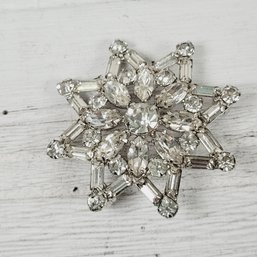 Vintage Rhinestone Snowflake Brooch Christmas Holiday Theme Classic Costume Jewelry