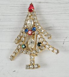 Vintage Rhinestone Christmas Tree Brooch Gold-tone Holiday Theme Classic Costume Jewelry