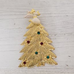 Vintage Rhinestone Christmas Tree Brooch Gold-tone Holiday Theme Classic Costume Jewelry