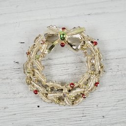 Vintage Gerry Rhinestone Christmas Wreath Brooch Gold-tone Holiday Theme Classic Costume Jewelry