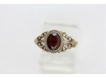 Sterling Silver Ring Garnet Gemstone Size 6 Filigree Beautiful Design