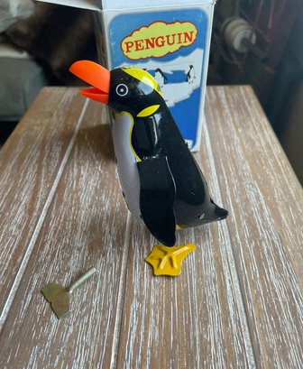 VINTAGE ROCK AND ROLL PENGUIN WIND UP LITHO TOY CHINA IN ORIGINAL BOX