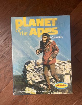 2000 AURORA PLANET OF THE APES CORNELIUS MODEL KIT SNAP TOGETHER PIECES SEALED