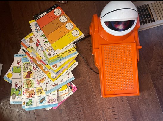 1980s VINTAGE STAR-2 THE LOVABLE TEACHING ROBOT LEARNING TOY READING SPELLING MATH GENERAL INFO TIME TELLING