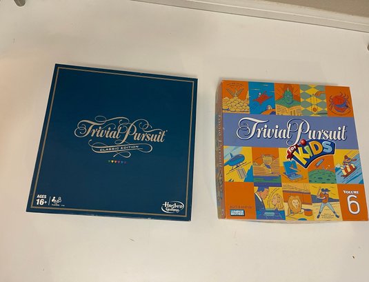 Trivial Pursuit & Trivial Pursuit Kids Collectors Lot Of 2 Board Games