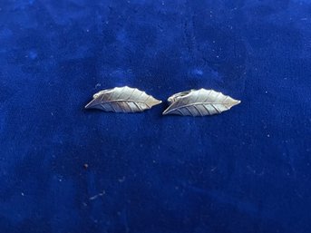 Vintage Clip On Silver Leaf Earrings Unmarked Untested Metal