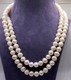 Stunning Strand Of Opera Length Creamy Cultured Pearls Infinity Necklace