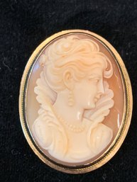 Stunning Vintage 14kt Gold Cameo Brooch