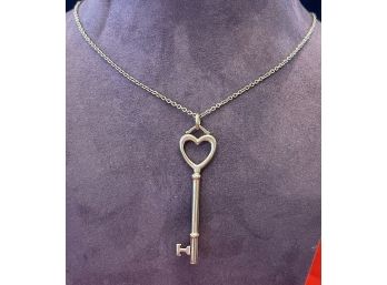 Beautiful Silver Toned Key To My Heart Necklace