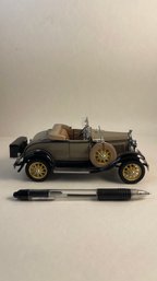 Vintage 1994 Danbury Mint 1931 Ford Model A Deluxe Roadster