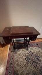 Antique Singer Sewing Table With Sewing Machine