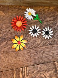 Vintage Enamel Daisy Jewelry