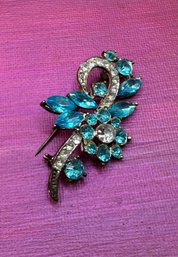 Vintage Rhinestone Brooch