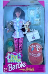 ( B42) 1996 Pet Doctor Barbie Doll 16458