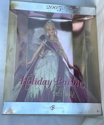 ( B125) 2005 HOLIDAY BARBIE By 'BOB MACKIE' BARBIE DOLL G8058