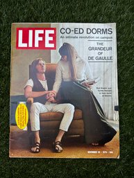 LIFE Magazine November 20, 1970 - Co-ed Dorms