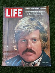 Vintage February 6, 1970 LIFE Magazine - Robert Redford On Cover