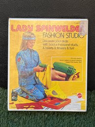 1974 Lady Spinwelder Fashion Studio By Mattel