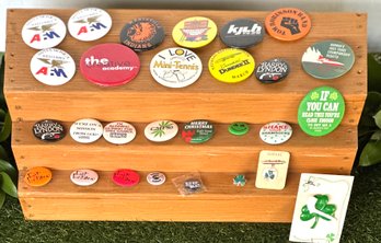 Vintage Assorted Pins & Buttons