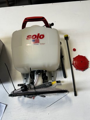 Solo Trolley Sprayer 4-gallon