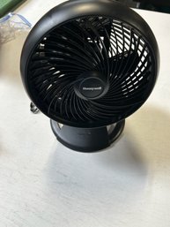 Honey Well Turbo Forced Fan