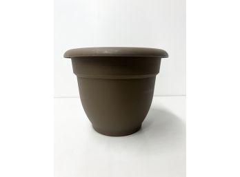 Bloem 10' Dark Brown Planter