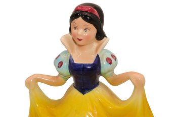 Vintage Walt Disney Snow White Ceramic Figurine 60's, 70's Stamped Japan